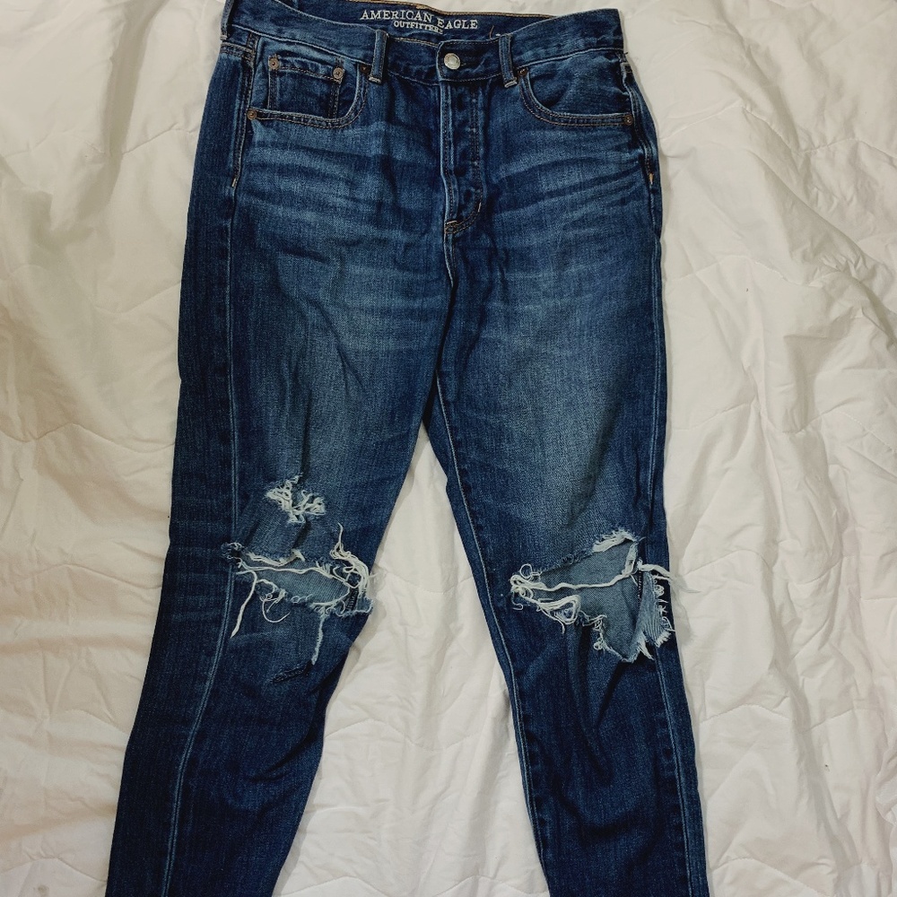 ripped mom jeans!
